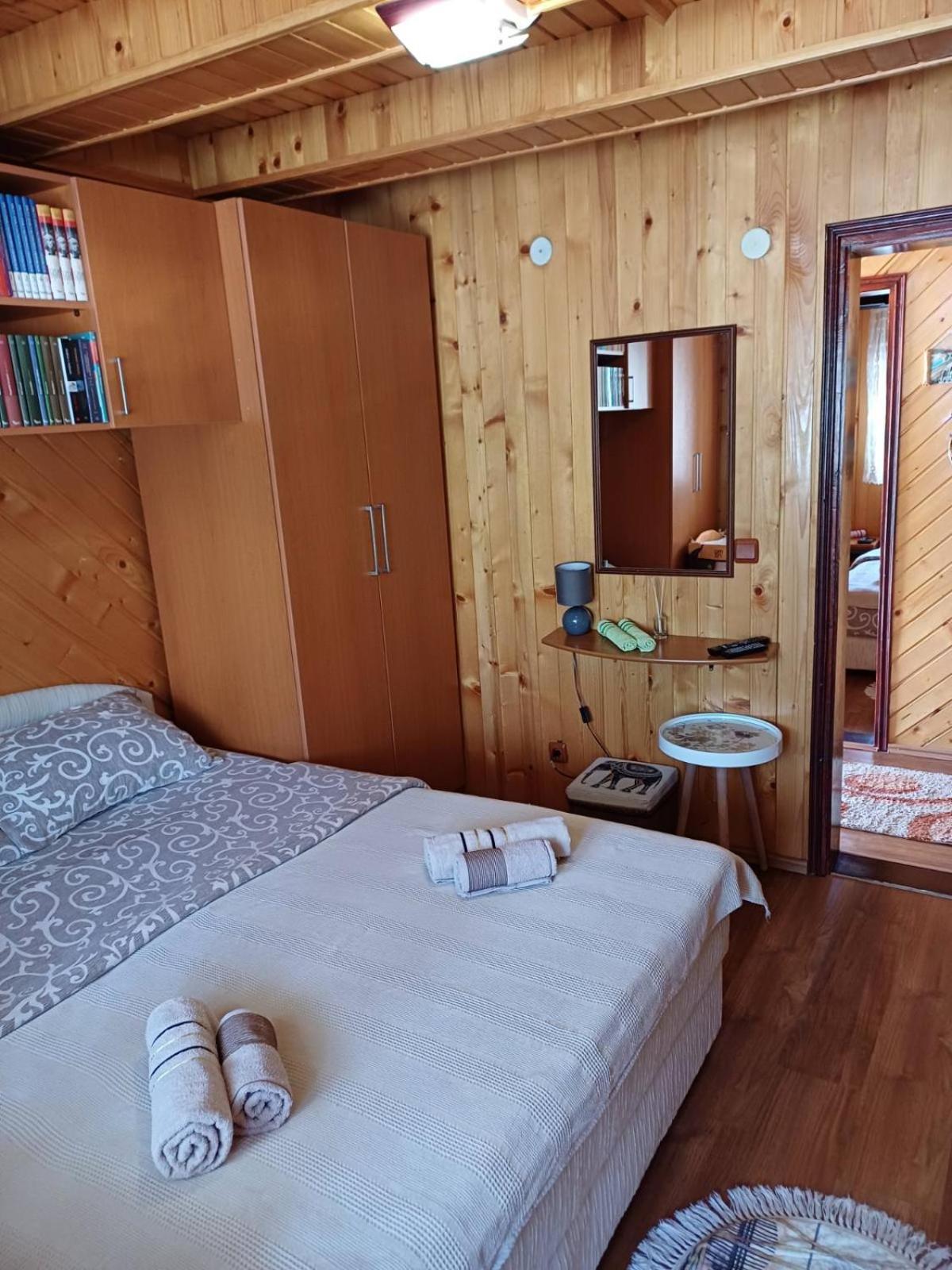 Vila Krismark Žabljak エクステリア 写真